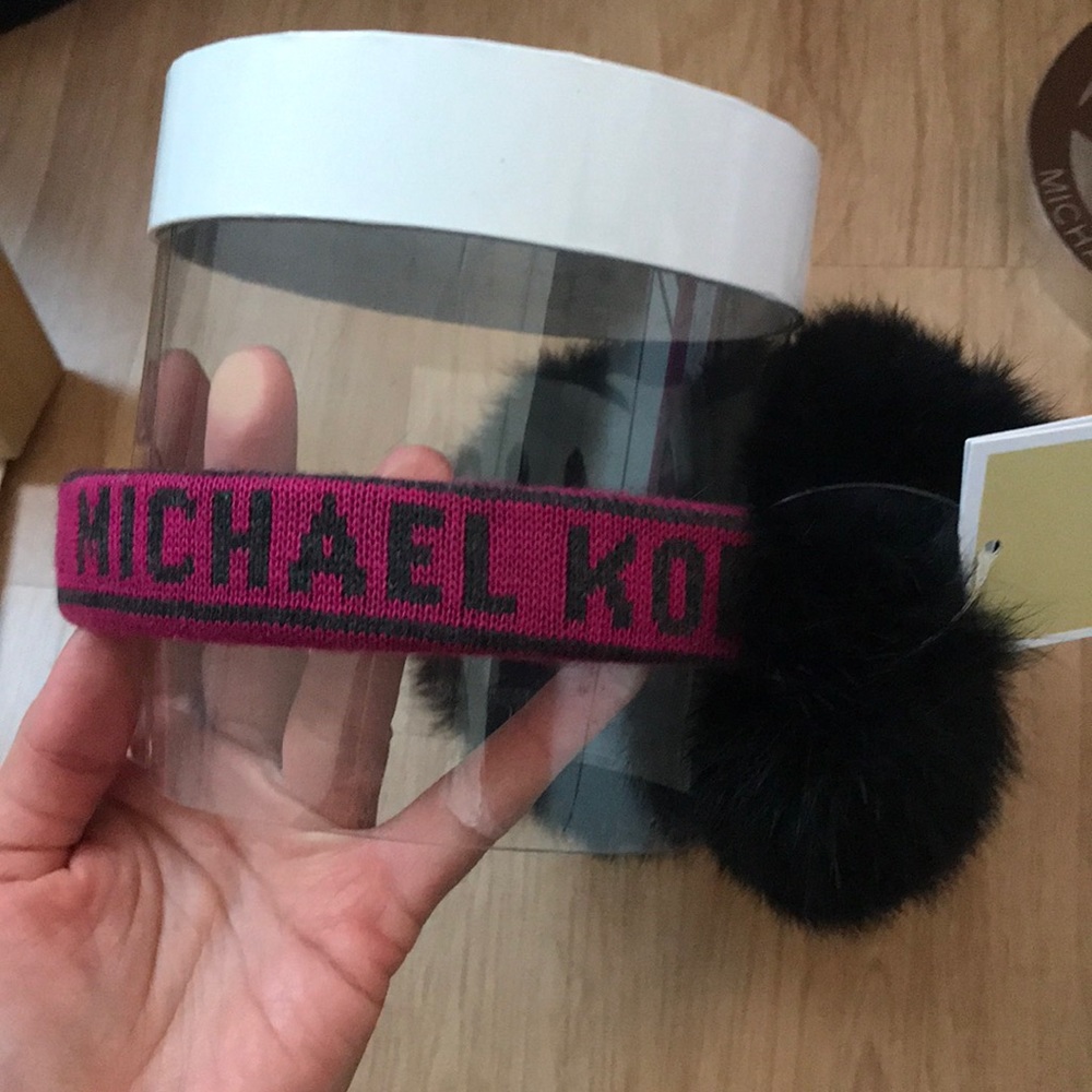 Michael Kors earmuffs - Picture 5 of 8